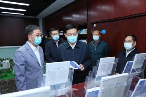 肖亚庆在中国电子信息产业发展研究院调研强调：深入学习贯彻五中全会精神 努力创建国家一流高端智库